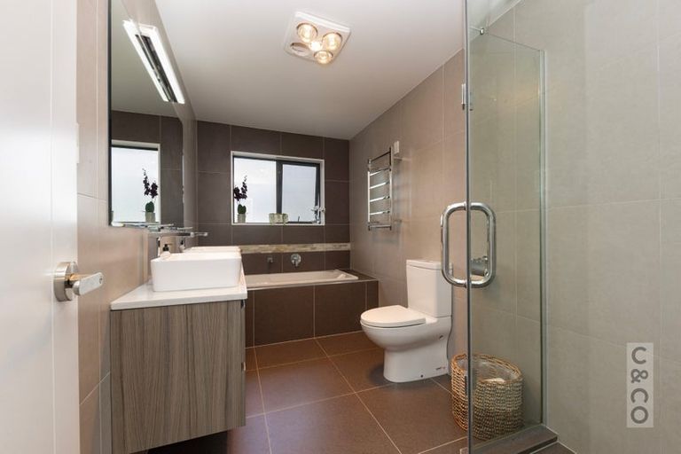 Photo of property in 1 Duchess Way, Riverhead, 0820