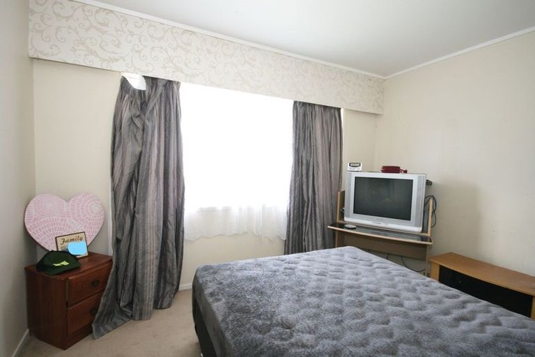 Photo of property in 1/29 Lane Road, Weymouth, Auckland, 2103