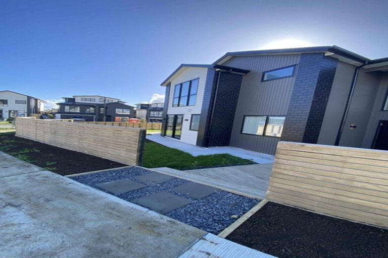 Photo of property in 5 Bendridge Street, Flat Bush, Auckland, 2019