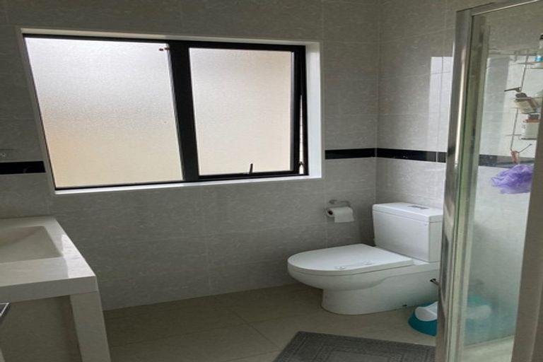 Photo of property in 67d Sabulite Road, Kelston, Auckland, 0602