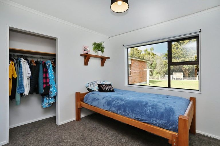 Photo of property in 10 Tui Place, Otatara, Invercargill, 9879