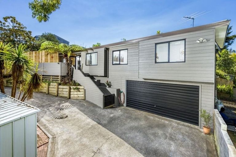 Photo of property in 2/23 Birchfield Road, Hauraki, Auckland, 0622
