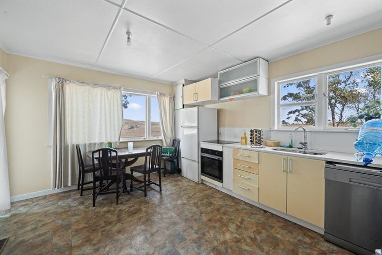 Photo of property in 880 Okahukura Road, Tapora, Wellsford, 0977