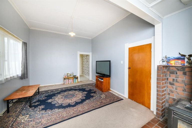 Photo of property in 11 Rira Street, Marton, 4710