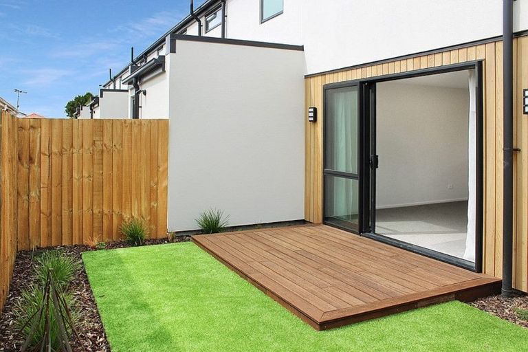 Photo of property in 5/43 Division Street, Riccarton, Christchurch, 8041