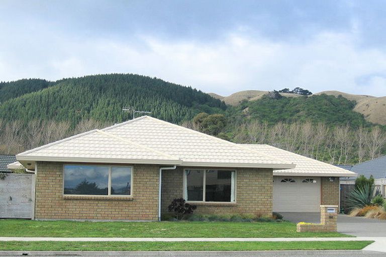 Photo of property in 66 Awatea Avenue, Paraparaumu, 5032