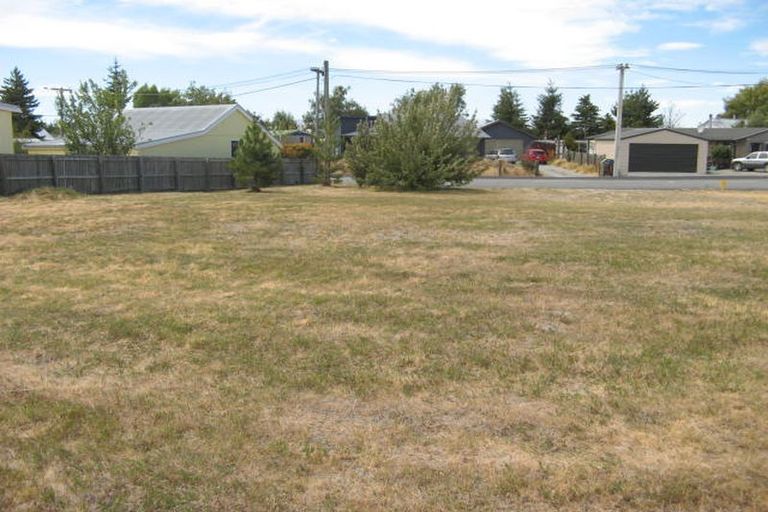 Photo of property in 52 Glencairn Road, Twizel, 7901