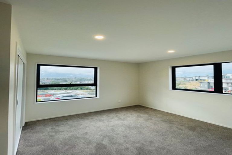 Photo of property in 46 Paina Crescent, Massey, Auckland, 0614