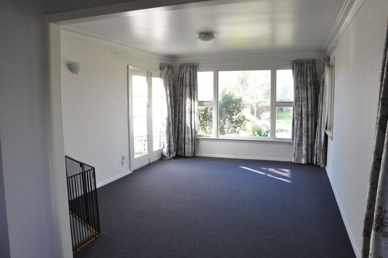 Photo of property in 1 Oakhurst Place, Russley, Christchurch, 8042