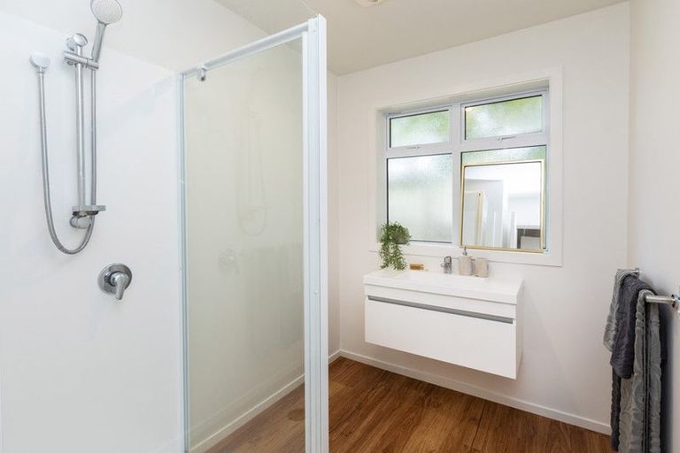 Photo of property in 254 Weston Road, Mairehau, Christchurch, 8052