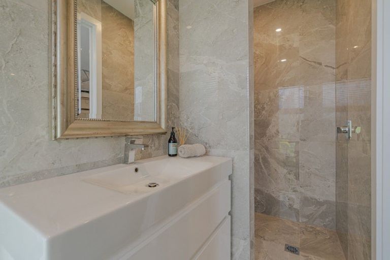 Photo of property in 13 Awatea Drive, Whitianga, 3510