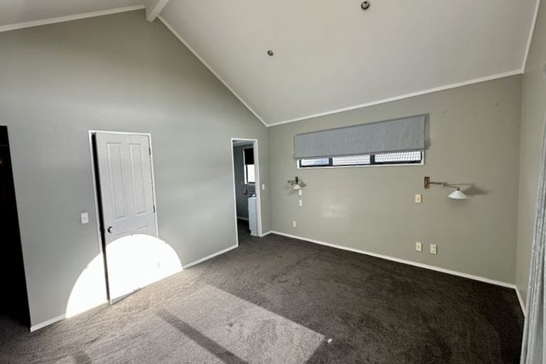 Photo of property in 3 Jim Rhind Place, Pahurehure, Papakura, 2113