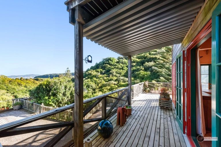 Photo of property in 33b Maungaraki Road, Korokoro, Lower Hutt, 5012