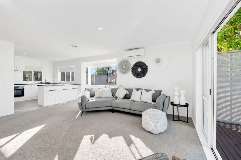 Photo of property in 10 Mt Blanc Place, Northpark, Auckland, 2013