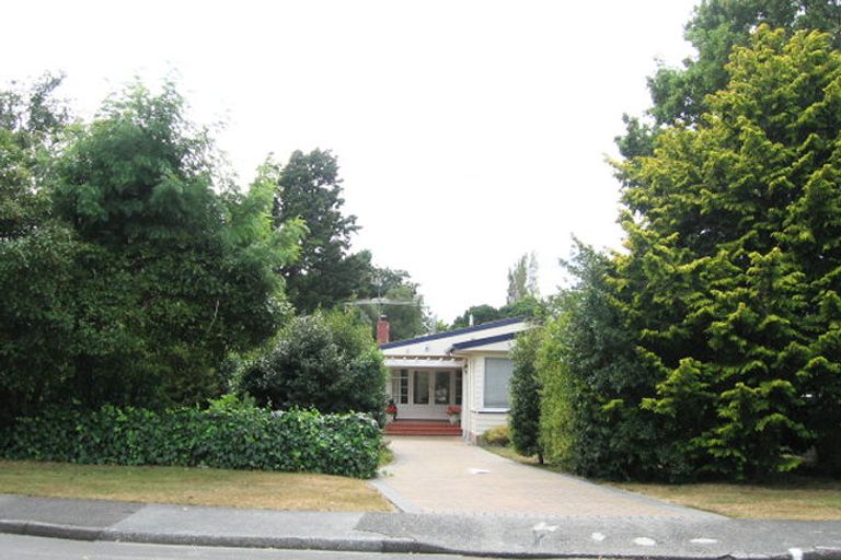 Photo of property in 112 Barton Avenue, Heretaunga, Upper Hutt, 5018