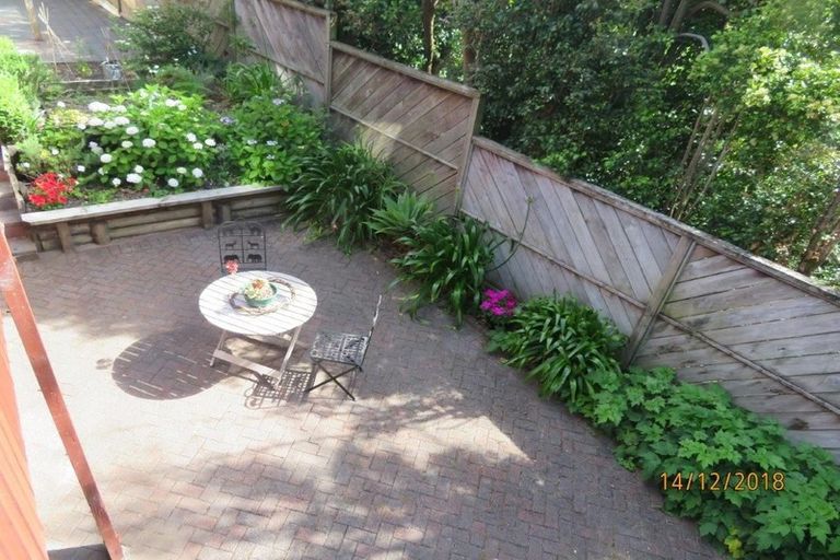 Photo of property in 40c Curacao Place, Half Moon Bay, Auckland, 2012