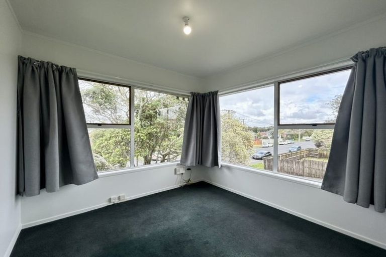 Photo of property in 1/9 Manuka Road, Bayview, Auckland, 0629