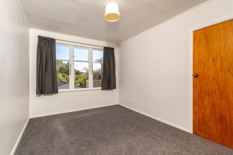 Photo of property in 68 The Drive, Tawa, Wellington, 5028