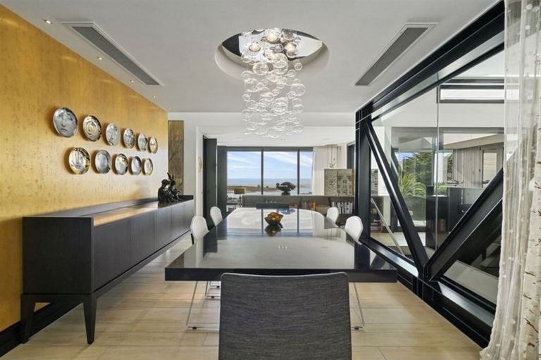 Photo of property in 12 Challenger Lane, Redcliffs, Christchurch, 8081