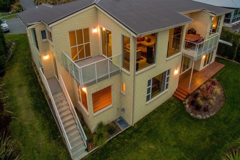 Photo of property in 11 Signal Hill Road, Mount Pleasant, Christchurch, 8081