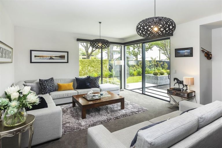 Photo of property in 416 Papanui Road, Papanui, Christchurch, 8053