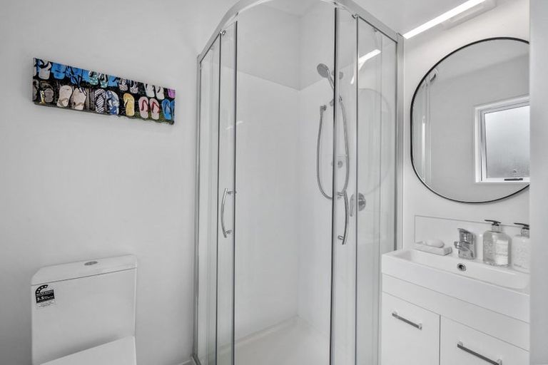 Photo of property in 1/69 Bay Street, Red Beach, 0932