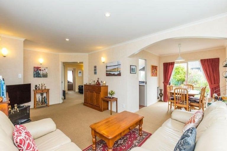 Photo of property in 7 Ironstone Place, Randwick Park, Auckland, 2105