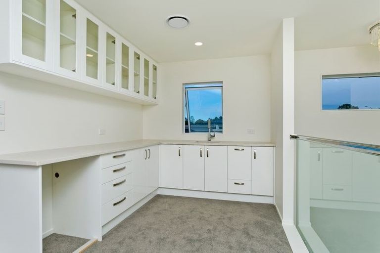 Photo of property in 94 Pohutukawa Parade, Riverhead, 0820