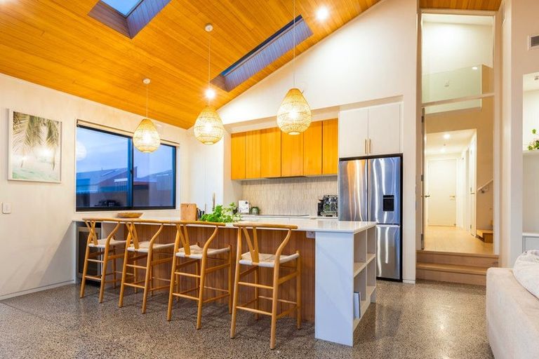 Photo of property in 58 Muri Road, Pukerua Bay, 5026