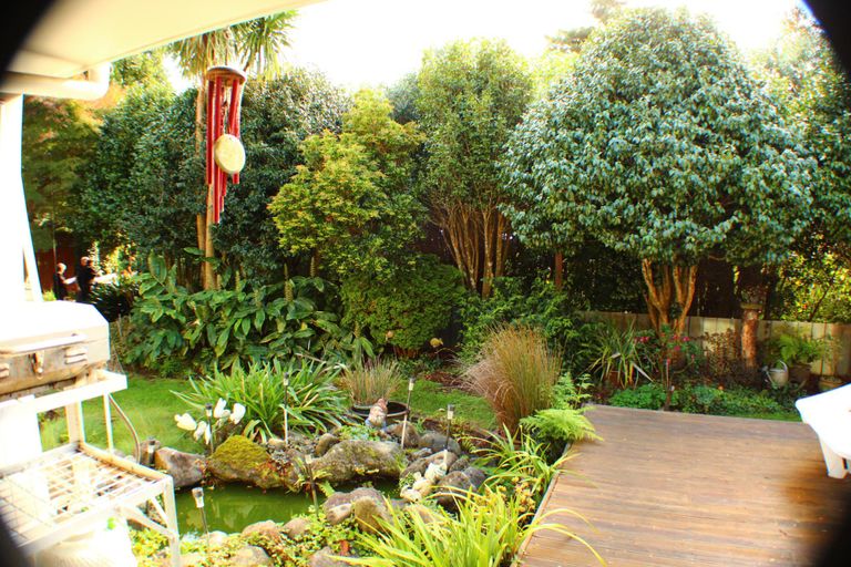 Photo of property in 55 Branch Road, Highlands Park, New Plymouth, 4312