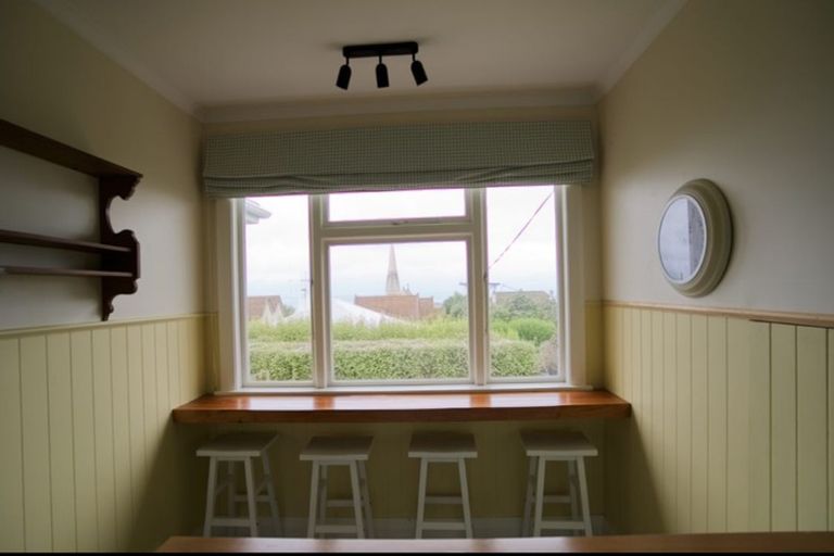 Photo of property in 8a Wharfe Street, South Hill, Oamaru, 9400