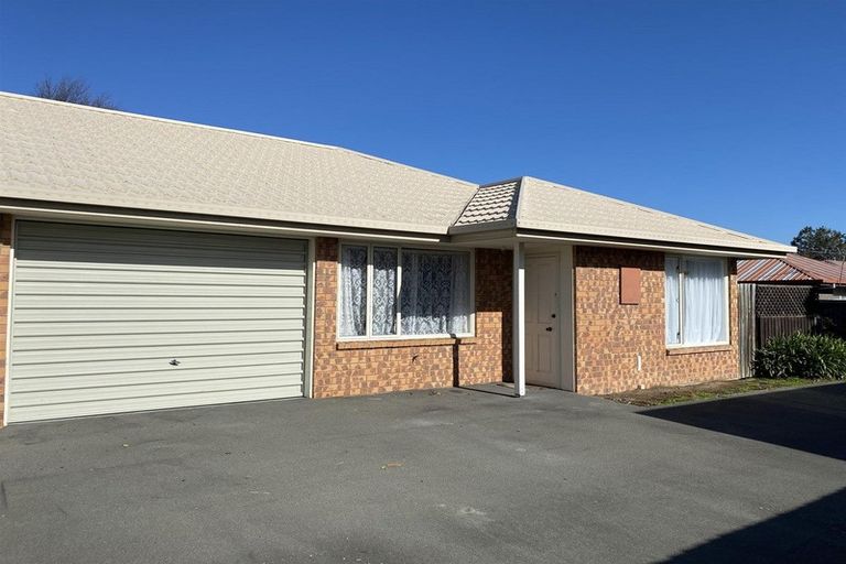 Photo of property in 1/44a Division Street, Riccarton, Christchurch, 8041