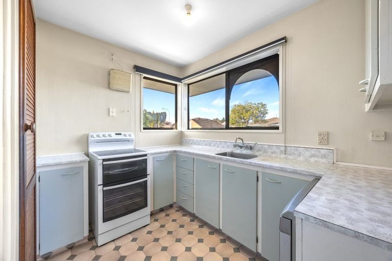 Photo of property in 1/12 Camrose Place, Ilam, Christchurch, 8041