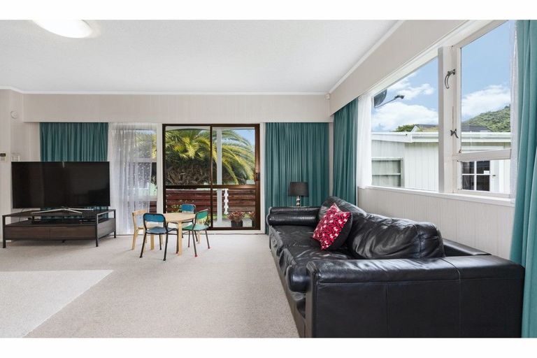 Photo of property in 19 California Drive, Totara Park, Upper Hutt, 5018