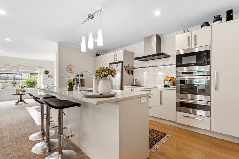 Photo of property in 26b Edward Avenue, Orewa, 0931