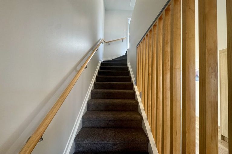 Photo of property in 12/506 Glenfield Road, Bayview, Auckland, 0629