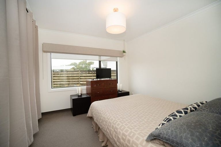 Photo of property in 15 Raglan Avenue, Cloverlea, Palmerston North, 4412