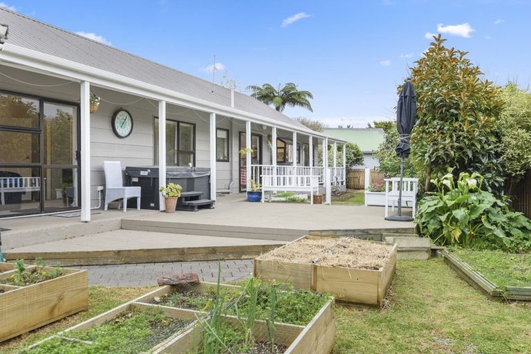 Photo of property in 133 Raumati Road, Raumati Beach, Paraparaumu, 5032
