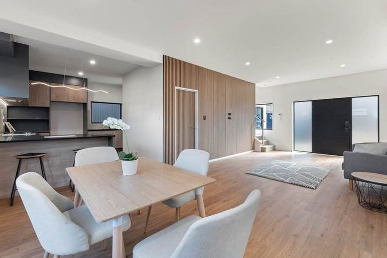 Photo of property in 27a Pah Road, Papatoetoe, Auckland, 2025