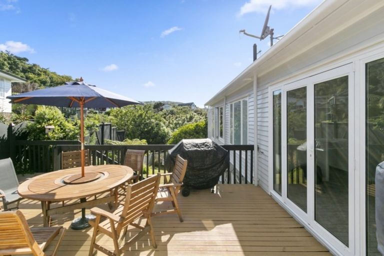 Photo of property in 18 Stanhope Grove, Korokoro, Lower Hutt, 5012
