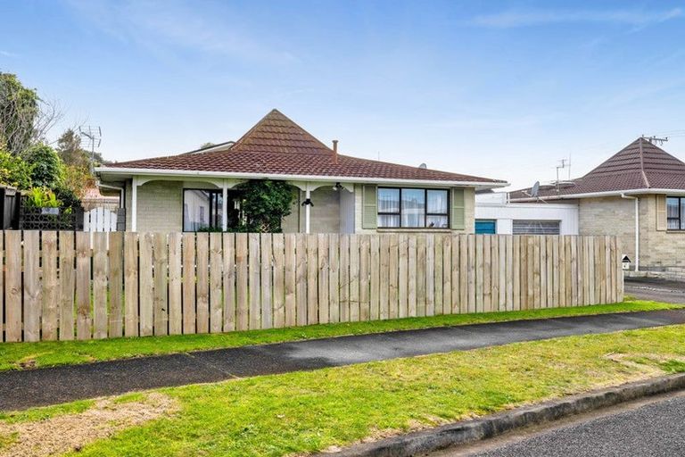 Photo of property in 4 Warkworth Grove, Bell Block, New Plymouth, 4312