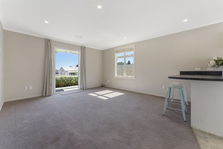 Photo of property in 160 Molesworth Street, New Plymouth, 4312