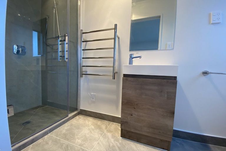 Photo of property in 25 Paetai Lane, Te Atatu Peninsula, 0610