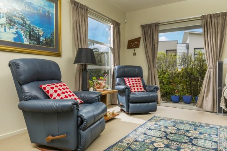 Photo of property in 22/40 Scarlet Oak Drive, Schnapper Rock, Auckland, 0632