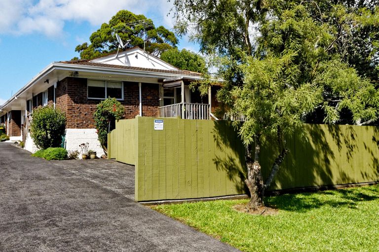 Photo of property in 1/57 Margan Avenue, New Lynn, Auckland, 0600