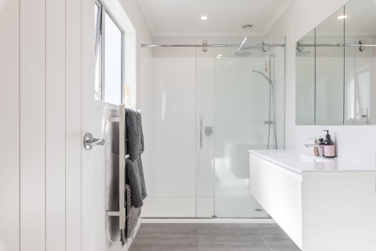 Photo of property in 63 Tapu Road, Huapai, Kumeu, 0810