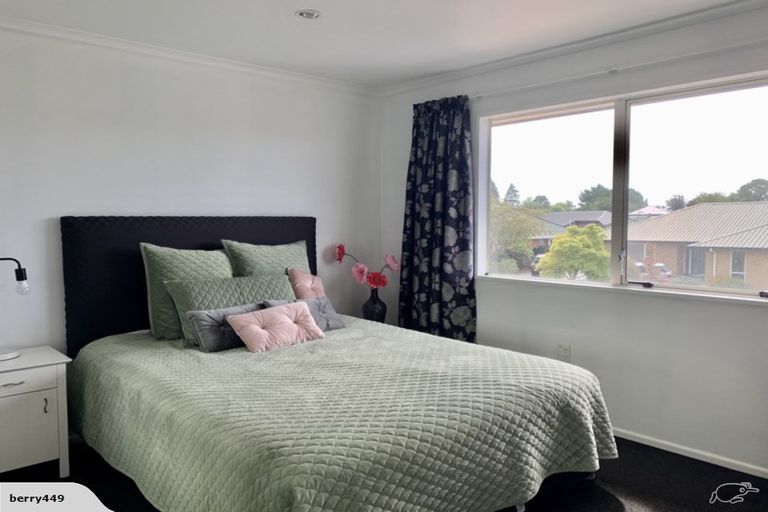 Photo of property in 2/8 Pentland Drive, Belfast, Christchurch, 8051