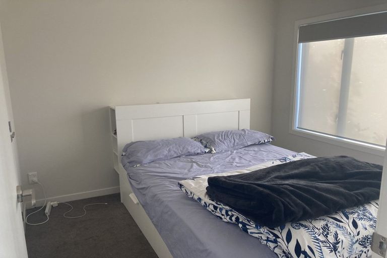 Photo of property in 22 Liberation Road, Papakura, 2110