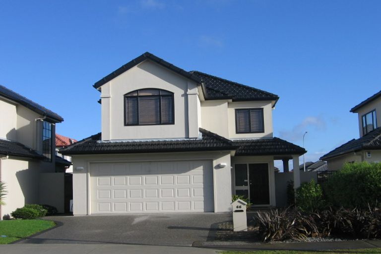 Photo of property in 66 Thornbury Crescent, East Tamaki Heights, Auckland, 2016