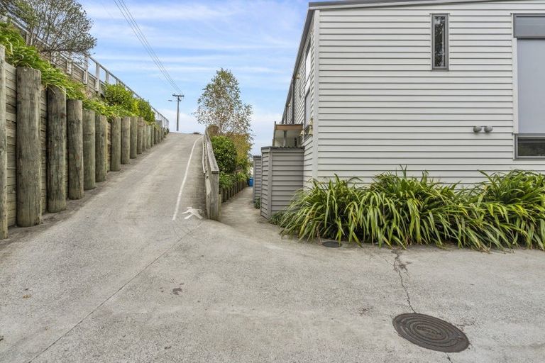Photo of property in 2/7 Handyside Street, Tawa, Wellington, 5028